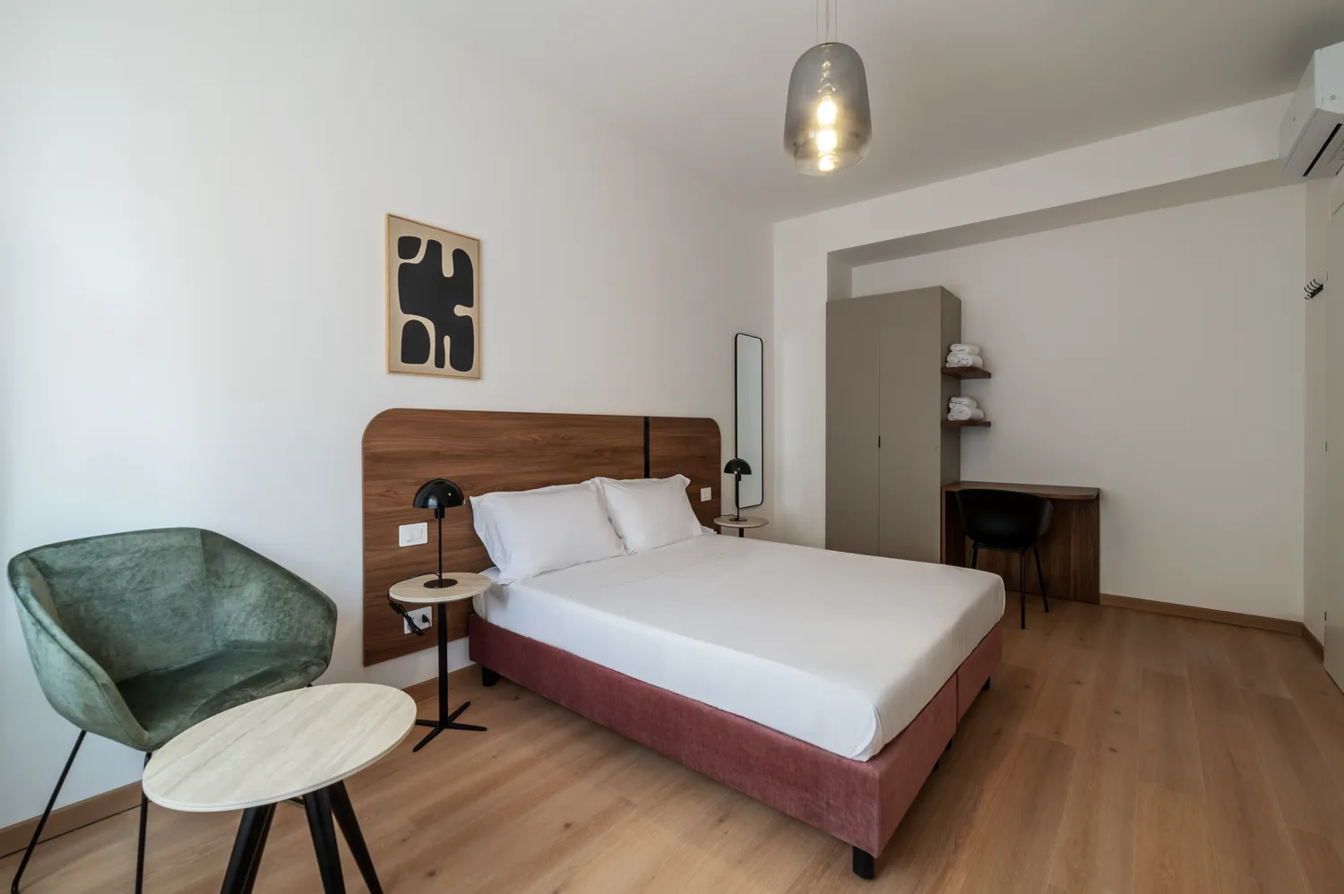 Stylish 2-Bedroom Apartment 5